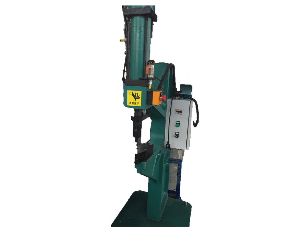 Riveting machine
