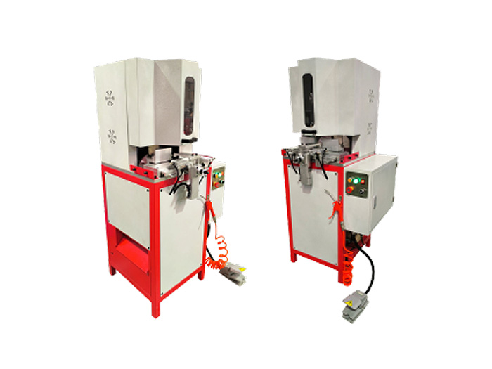 Ordinary vertical cutting double-headed saw